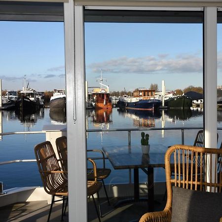 Vila Tiny Floating House Ibiza Maastricht Exteriér fotografie