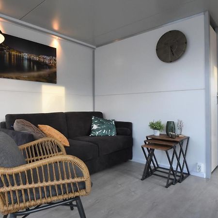 Vila Tiny Floating House Ibiza Maastricht Exteriér fotografie